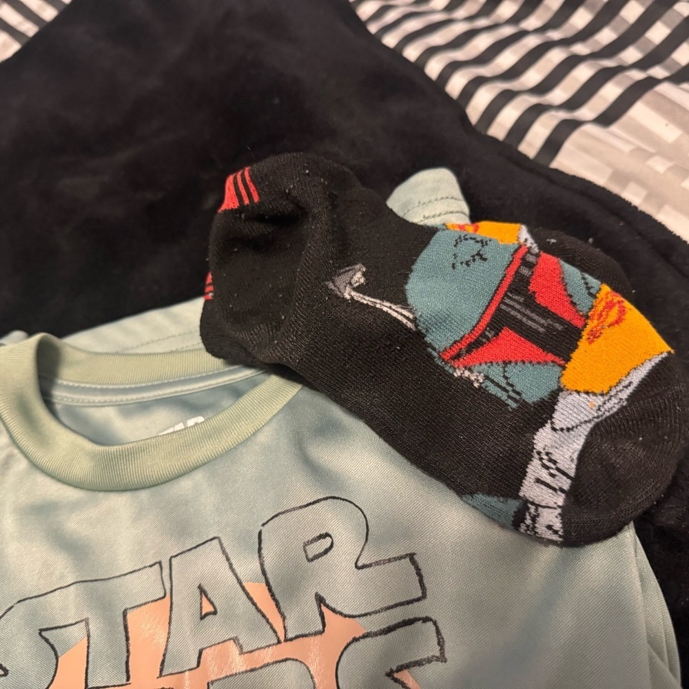 Star Wars Themed Collection with Accessories - Picture 7 of 11